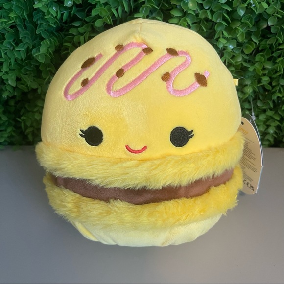 NWT Visconti the Macaron Squishmallows 8" - Picture 2 of 7